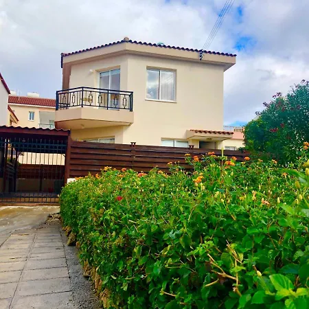 Universal Daphne 3 Bedroom In Kato Villa