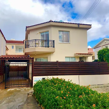 Villa Universal Daphne 3 Bedroom In Kato Paphos