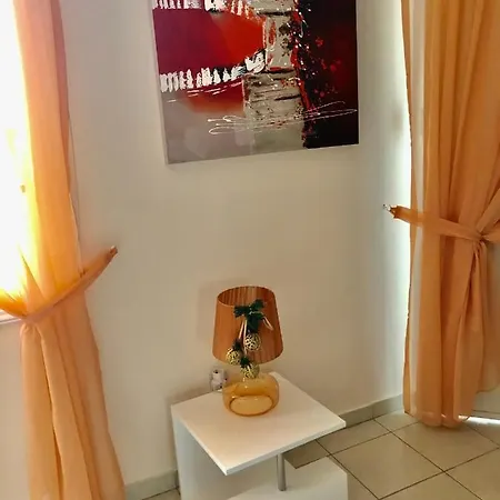Universal Daphne 3 Bedroom In Kato Villa