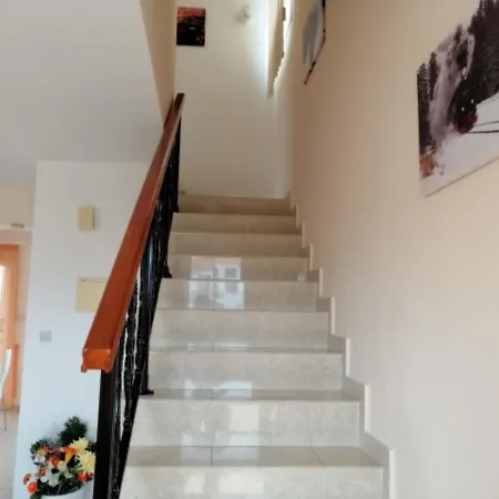 Villa Universal Daphne 3 Bedroom In Kato